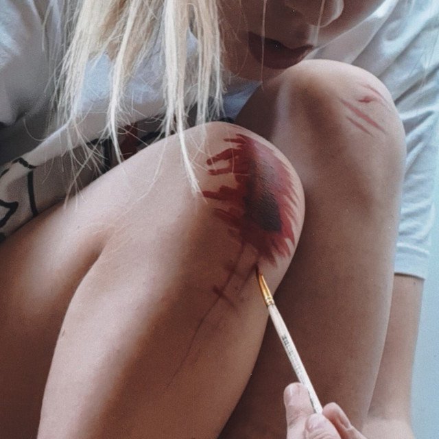 Cover of Колени об асфальт