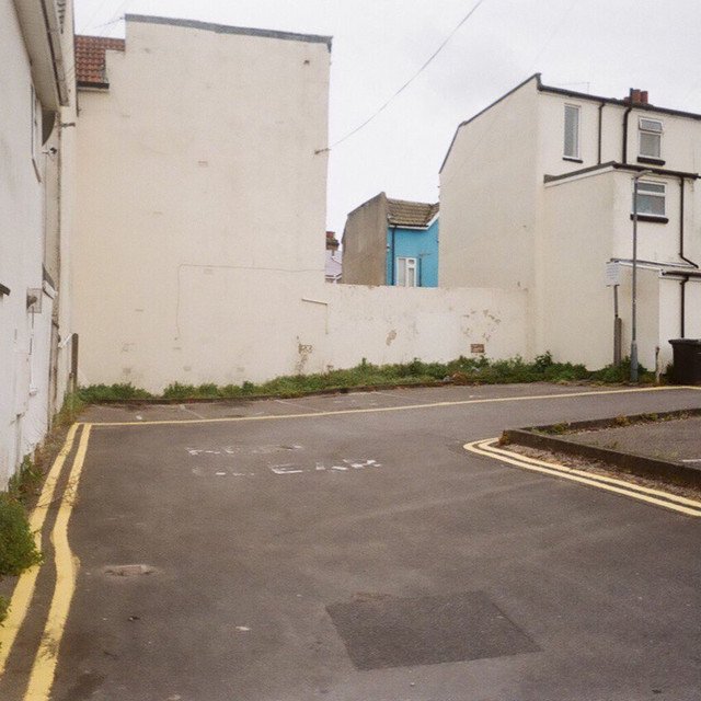 Cover of В ОТЛИЧИЕ ОТ ТЕБЯ, ХАРДКОР НИКОГДА НЕ УМРЁТ