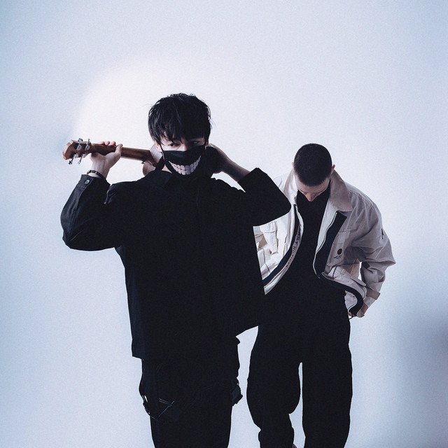 Cover of Мало - мало