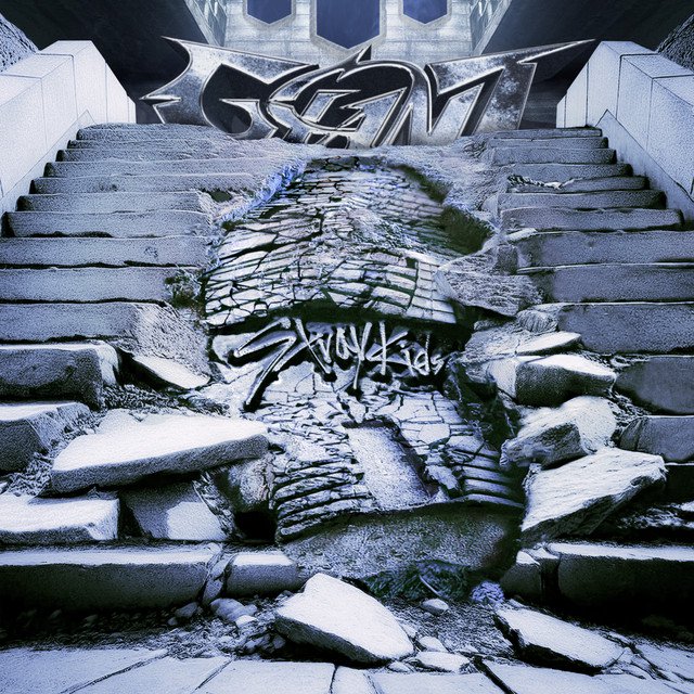 Cover of GIANT