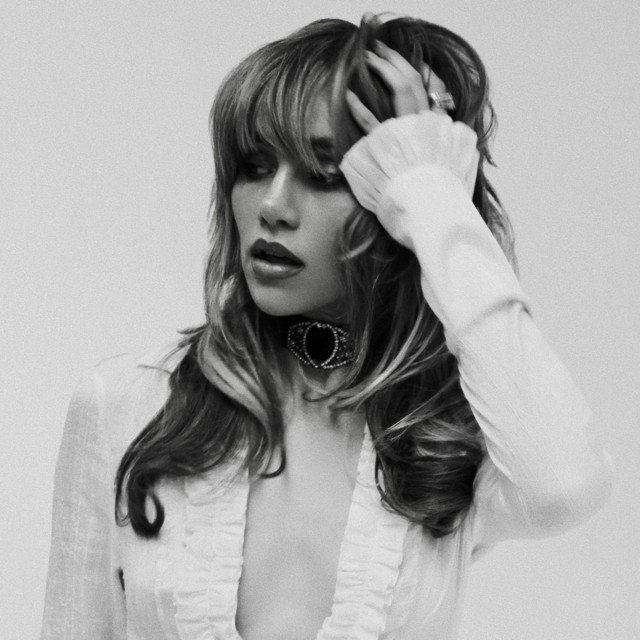 Photo of Suki Waterhouse